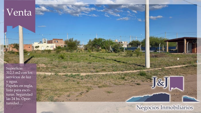 Vendo 3 lotes en Barrio Las Lajas 3 image